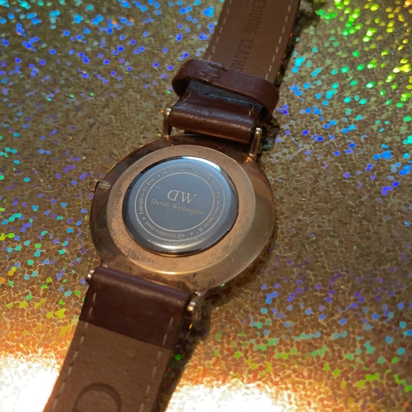 Daniel Wellington Saddle Brown and Rose Gold Watch - Picture 4 of 4